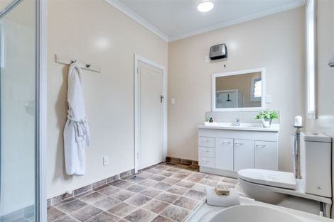 Photo of property in 1a Goldsmith Terrace, Hospital Hill, Napier, 4110