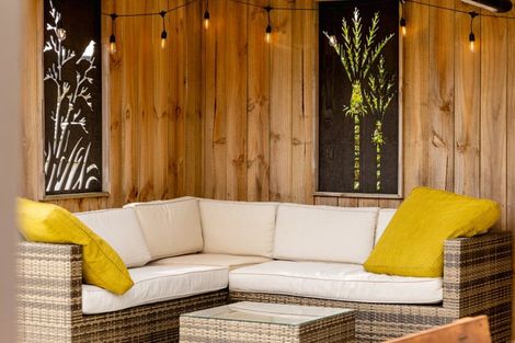 Photo of property in 28 Simpson Crescent, Raumati Beach, Paraparaumu, 5032