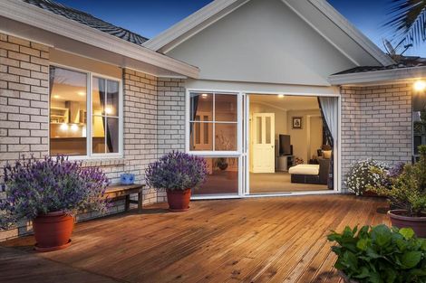 Photo of property in 27 Summerland Drive, Henderson, Auckland, 0612