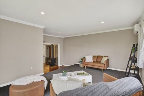 Photo of property in 17a Carey Street, Waitara, 4320