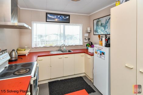 Photo of property in 1/5 Solveig Place, Randwick Park, Auckland, 2105