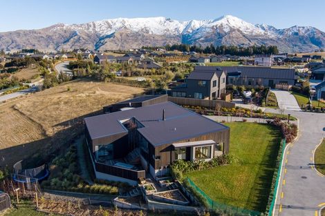 Photo of property in 2 Maryburn Lane, Wanaka, 9305