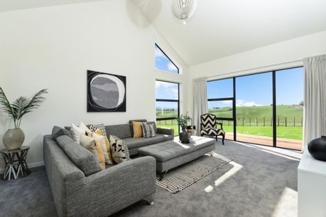 Photo of property in 63 Grove Road, Te Pahu, Hamilton, 3285