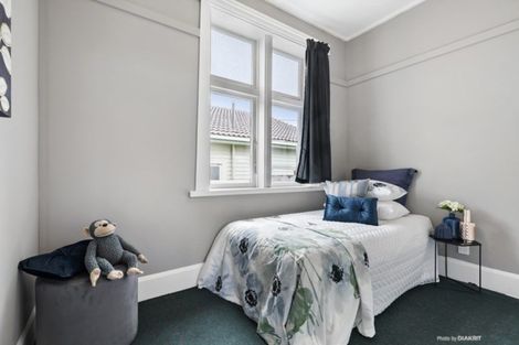 Photo of property in 40 Lonsdale Crescent, Rongotai, Wellington, 6022