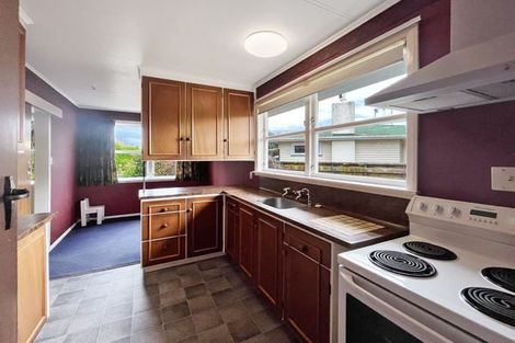 Photo of property in 12 Sutherland Crescent, Westbrook, Palmerston North, 4412