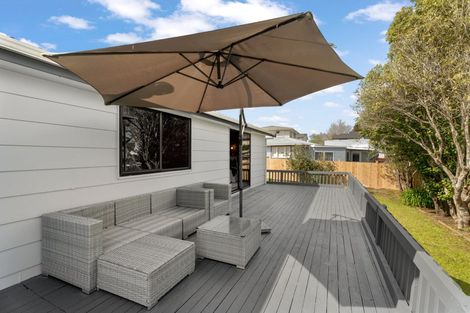 Photo of property in 1/49 Larnoch Road, Henderson, Auckland, 0610