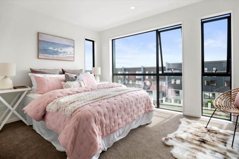 Photo of property in 19 Papatahi Lane, Flat Bush, Auckland, 2019