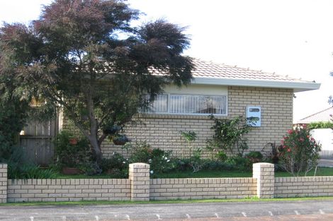 Photo of property in 10a Judd Place, Orewa, 0931