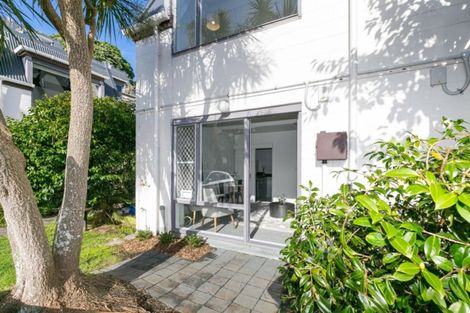 Photo of property in Sherwood Mews, 28w Bidwill Street, Mount Cook, Wellington, 6021