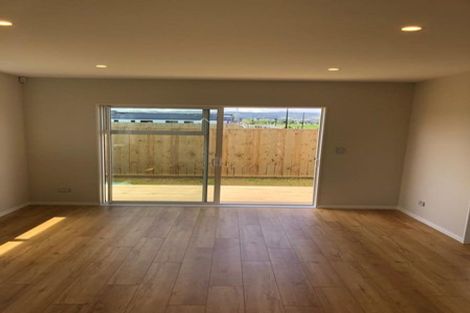Photo of property in 23 Woven Place, Karaka, Papakura, 2113