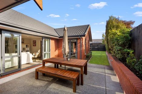 Photo of property in 40 Titirangi Crescent, Parklands, Christchurch, 8083
