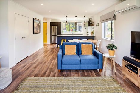 Photo of property in 6 Holystone Road, Whitby, Porirua, 5024