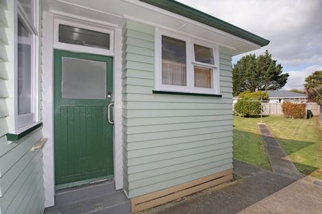 Photo of property in 14 Ward Street, Bulls, 4818