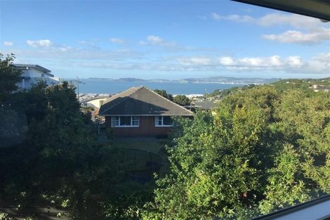 Photo of property in 105 Dowse Drive, Maungaraki, Lower Hutt, 5010