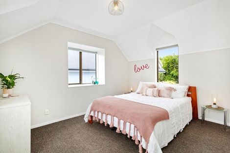 Photo of property in 2/44 Randwick Crescent, Moera, Lower Hutt, 5010