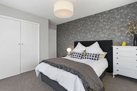 Photo of property in 35 Grahams Road, Ilam, Christchurch, 8041