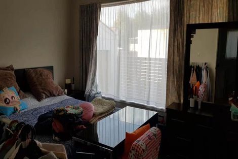 Photo of property in 15 Pixie Place, Pakuranga Heights, Auckland, 2010