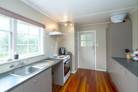 Photo of property in 9 Farrier Grove, Featherston, 5710