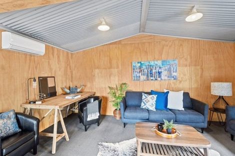 Photo of property in 15 Taramea Place, Addington, Christchurch, 8024