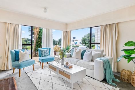 Photo of property in 94 Mana Esplanade, Paremata, Porirua, 5026