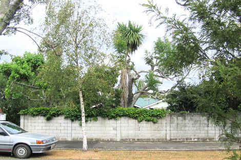 Photo of property in 12 Barton Road, Heretaunga, Upper Hutt, 5018
