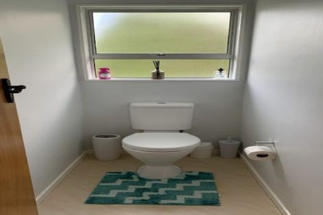 Photo of property in 5 Halswater Drive, Churton Park, Wellington, 6037