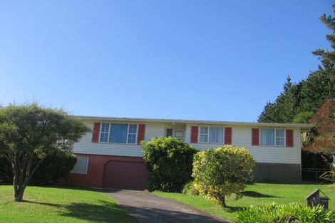 Photo of property in 6 Colonial Grove, Tawa, Wellington, 5028
