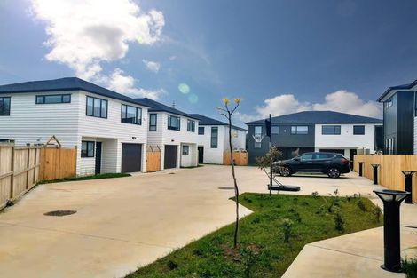 Photo of property in 9d Gulf Crest, Bucklands Beach, Auckland, 2012