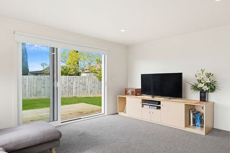 Photo of property in 127b Bruce Mclaren Road, Henderson, Auckland, 0612
