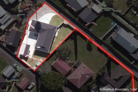 Photo of property in 127b Bruce Mclaren Road, Henderson, Auckland, 0612