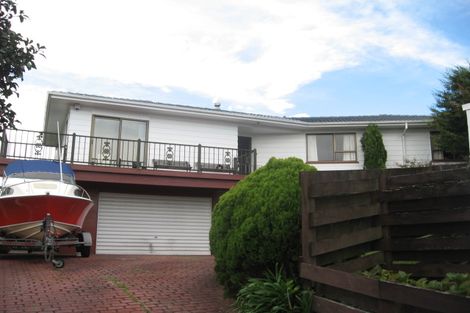 Photo of property in 8 Struan Place, Highland Park, Auckland, 2010