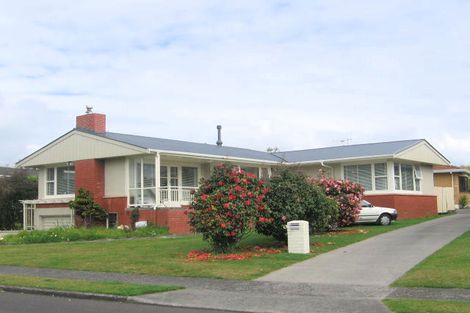 Photo of property in 17 Freyberg Street, Otumoetai, Tauranga, 3110