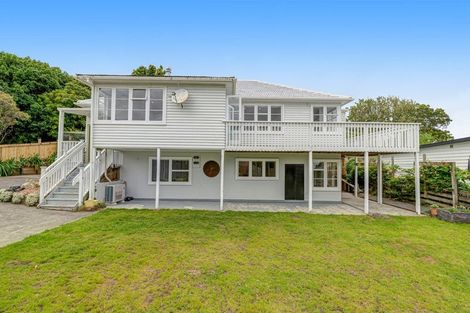 Photo of property in 10 St James Avenue, Helensville, 0800