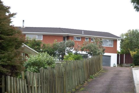 Photo of property in 11 Liston Crescent, Cockle Bay, Auckland, 2014
