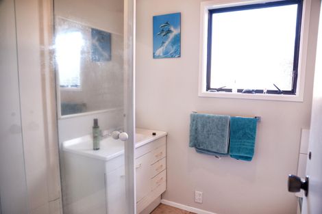 Photo of property in 166 Carnoustie Drive, Wattle Downs, Auckland, 2103