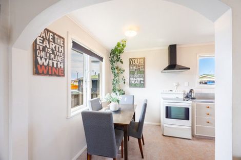 Photo of property in 44 Trinity Crescent, Pirimai, Napier, 4112