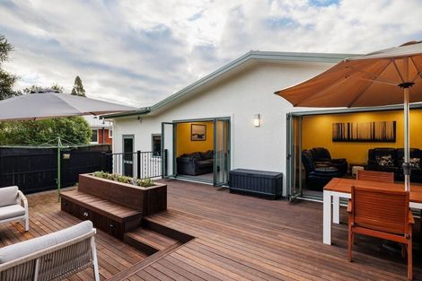 Photo of property in 16 Cranwell Place, Hillcrest, Hamilton, 3216