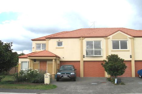 Photo of property in 11 Bickleigh Grove, New Lynn, Auckland, 0600