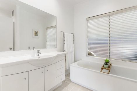 Photo of property in 36 Telstar Place, Beach Haven, Auckland, 0626
