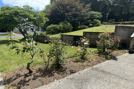 Photo of property in 8 Meuli Street, Eltham, 4322