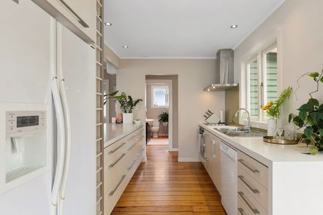 Photo of property in 32a Oceanbeach Road, Mount Maunganui, 3116