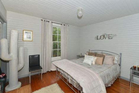 Photo of property in 305 Whananaki Road North, Opuawhanga, Hikurangi, 0181