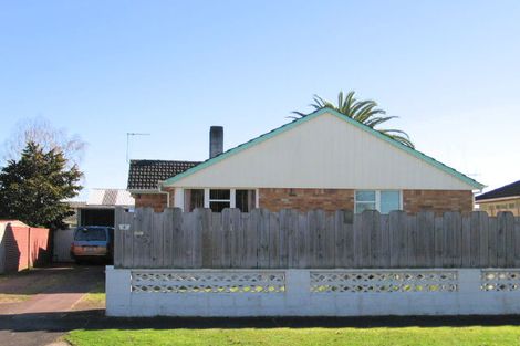 Photo of property in 8 Croall Crescent, St Andrews, Hamilton, 3200