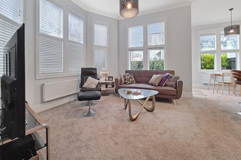 Photo of property in 49 Tinakori Road, Thorndon, Wellington, 6011