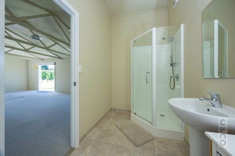 Photo of property in 11 Taupaki Road, Taupaki, 0782