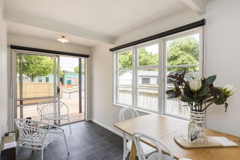 Photo of property in 28 South Street, West End, Palmerston North, 4410