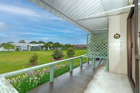Photo of property in Orange Grove Flats, 2/549 Childers Road, Te Hapara, Gisborne, 4010
