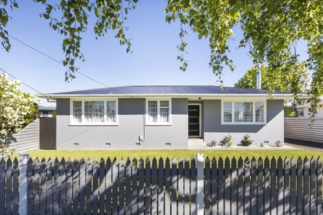 Photo of property in 33 Benmore Avenue, Cloverlea, Palmerston North, 4412