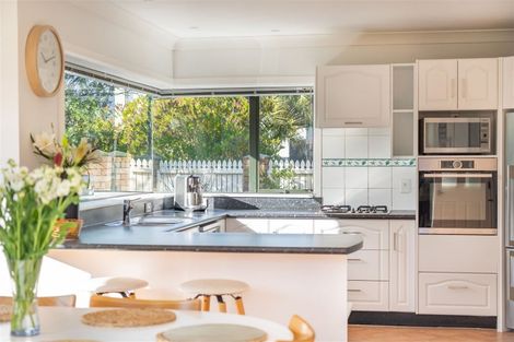 Photo of property in 70 Samwell Drive, Whitby, Porirua, 5024