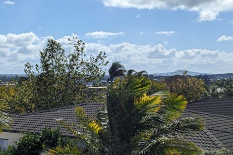 Photo of property in 25 Brooke Ridge Rise, East Tamaki Heights, Auckland, 2016